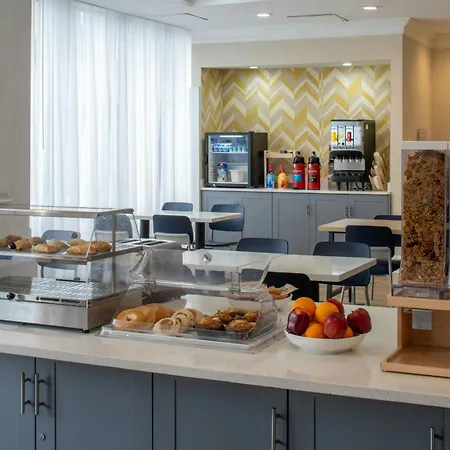 City Express By Marriott New Orleans 1-10-2